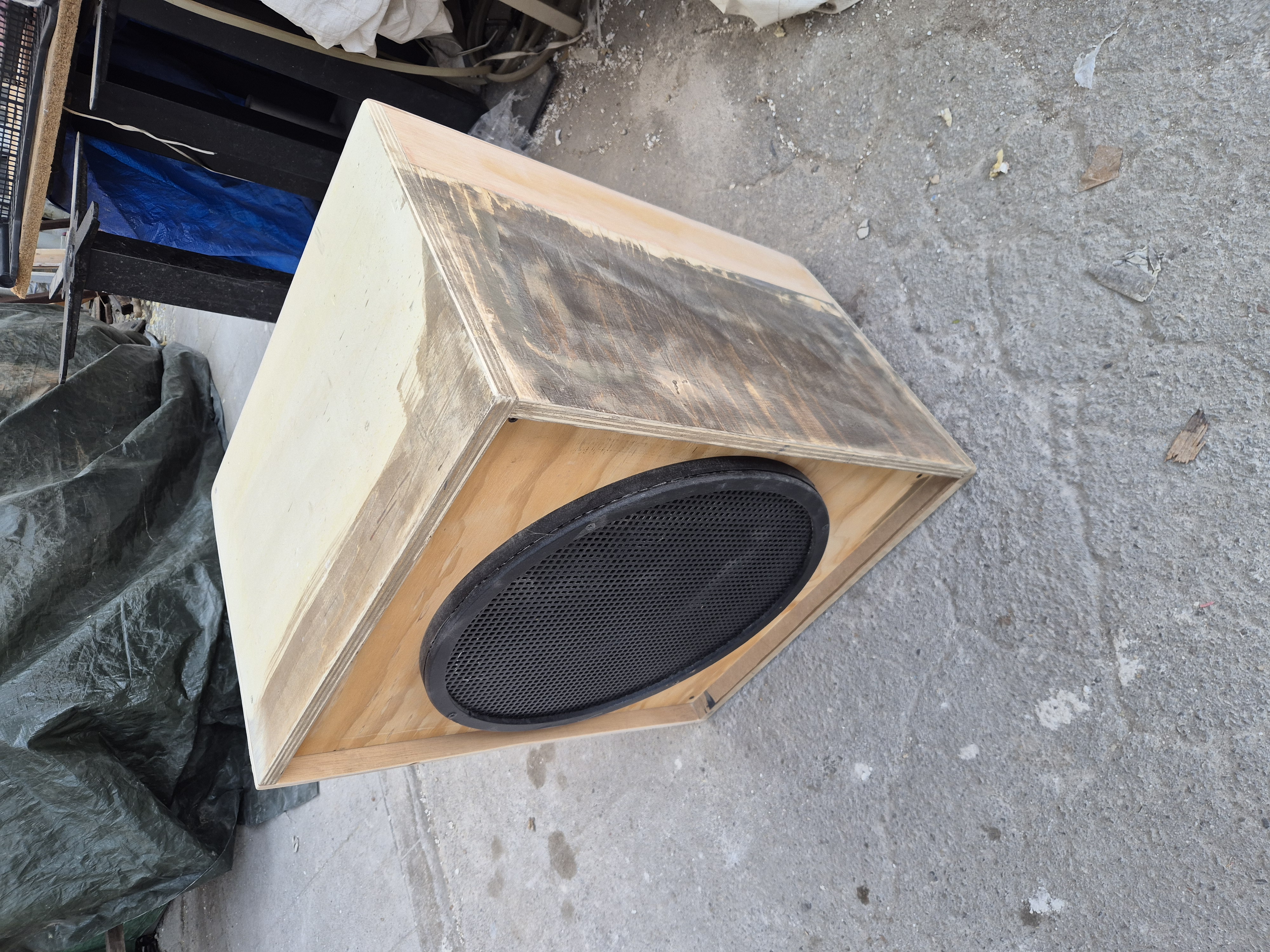 altavoz ficticio madera 110.5x52.5x50.5 63.5x55x55.5 63.5x55x40 1u